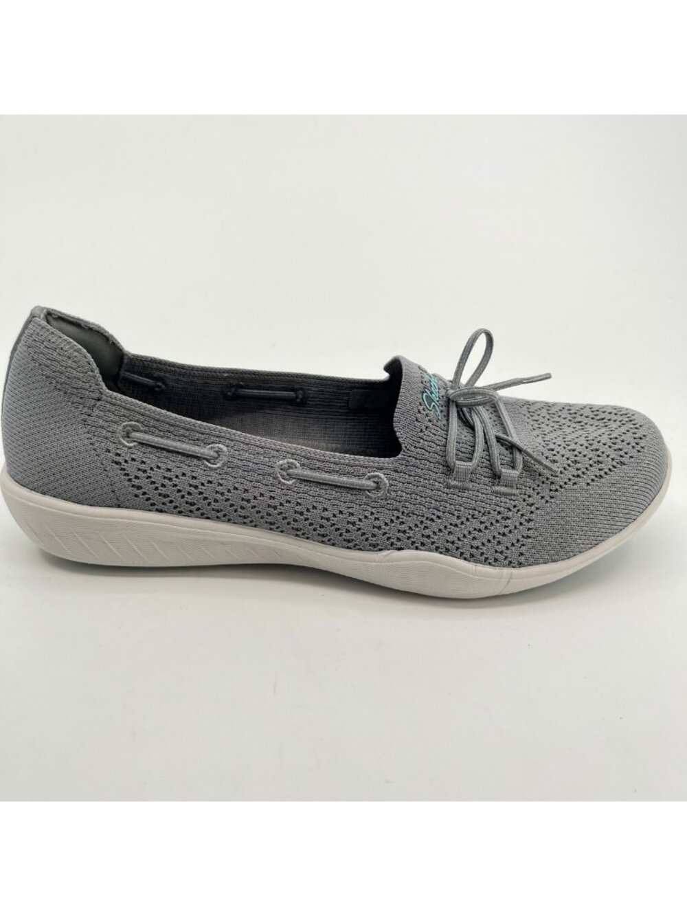 Skechers Newbury ST Preppy Gal Womens Size 9.5 Gray Casual Walking Slip-On Shoes